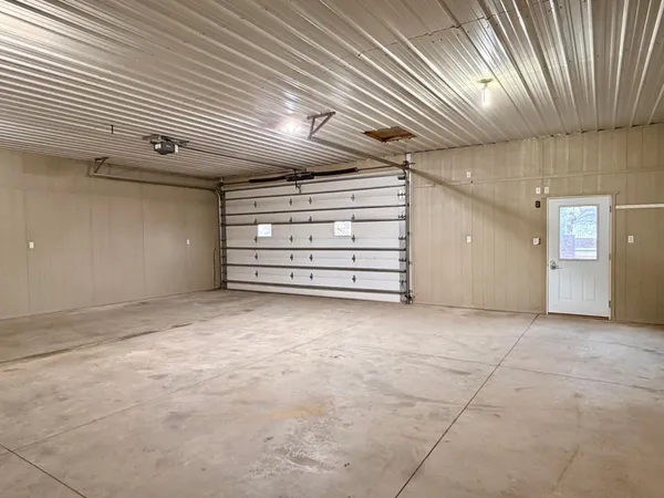 $300,000 | 113 Oklahoma Avenue, Adrian, MN 56110