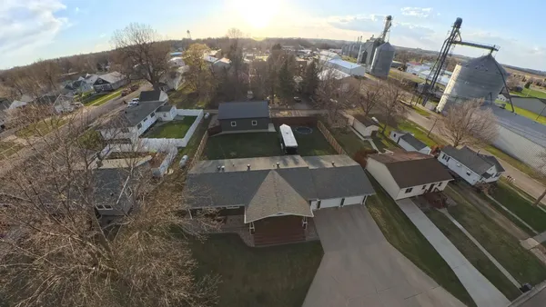 $300,000 | 113 Oklahoma Avenue, Adrian, MN 56110