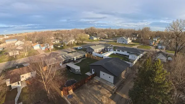 $300,000 | 113 Oklahoma Avenue, Adrian, MN 56110