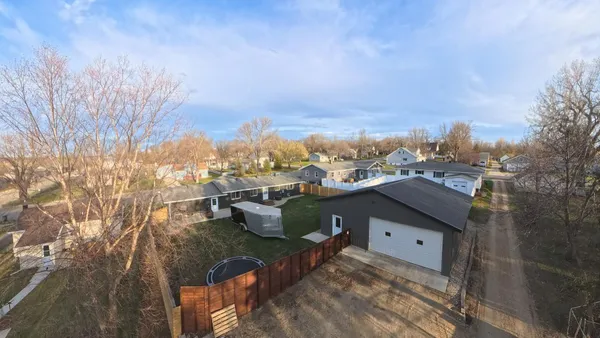 $300,000 | 113 Oklahoma Avenue, Adrian, MN 56110