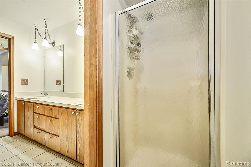 11088 Whitewood Road Pinckney, MI 48169 - Photo 23 of 44 Gallery Image 23