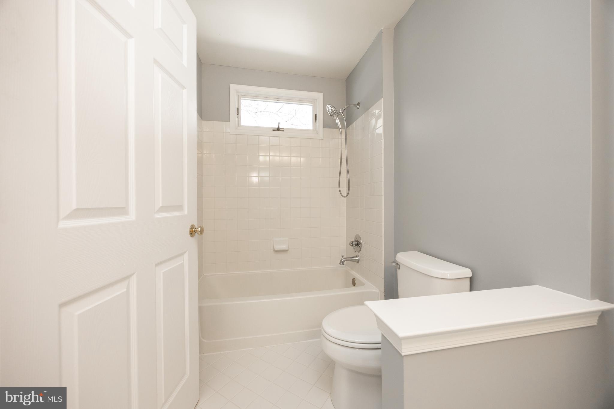 1012 Redtail Road Audubon, PA 19403 - Photo 43 of 80 Jack-n-Jill Bath