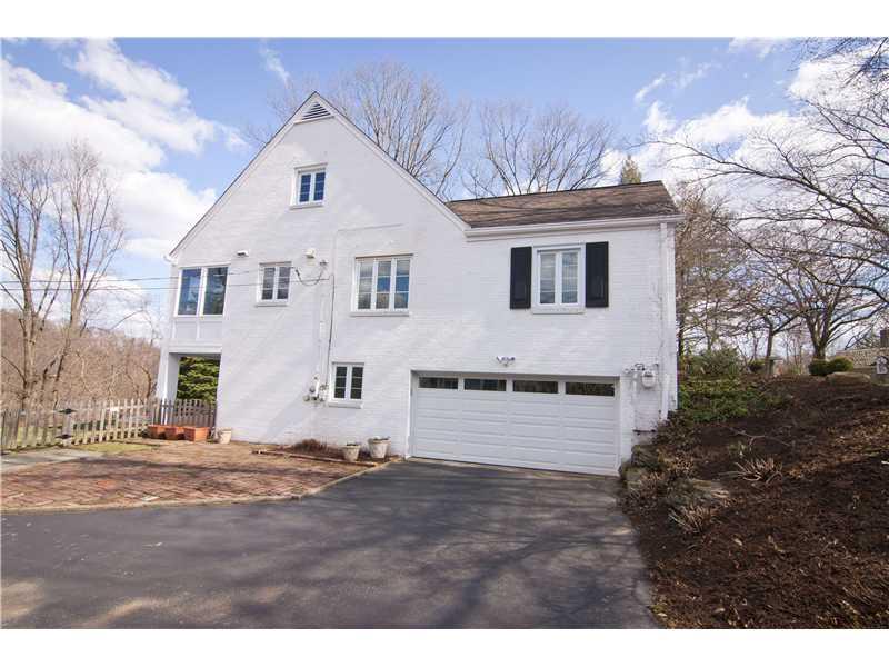35 Newgate Road Pittsburgh, PA 15202 - Photo 5 of 25 Parking Lot/Garage. Oversized two-car integral garage.
