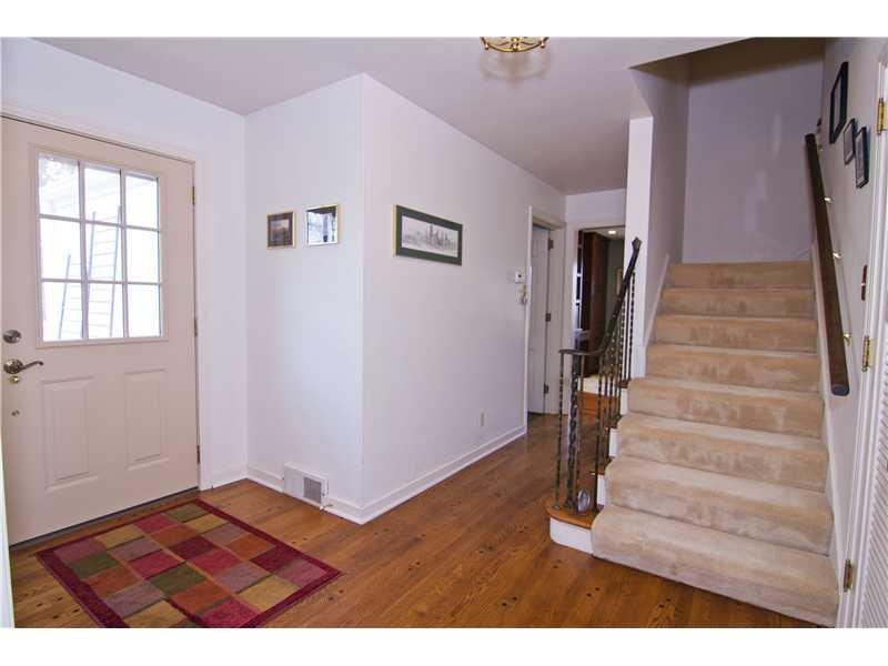 35 Newgate Road Pittsburgh, PA 15202 - Photo 10 of 25 Entry/Foyer. Features newer hardwood flooring and neutral painted walls.