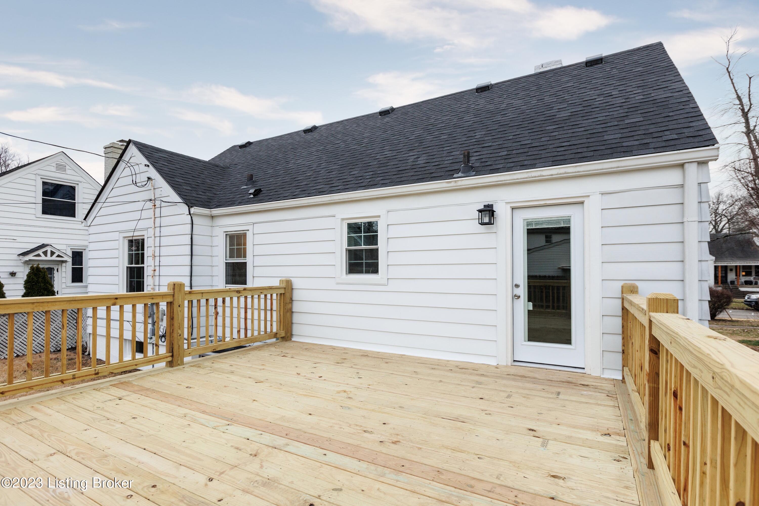 4303 Churchill Road Louisville, KY 40207 - Photo 38 of 44 007