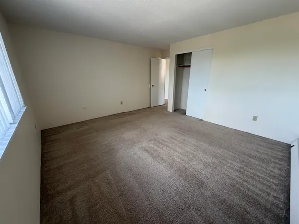$1,850 | 134 Mammoth Road, Unit 29, Hooksett, NH 03106
