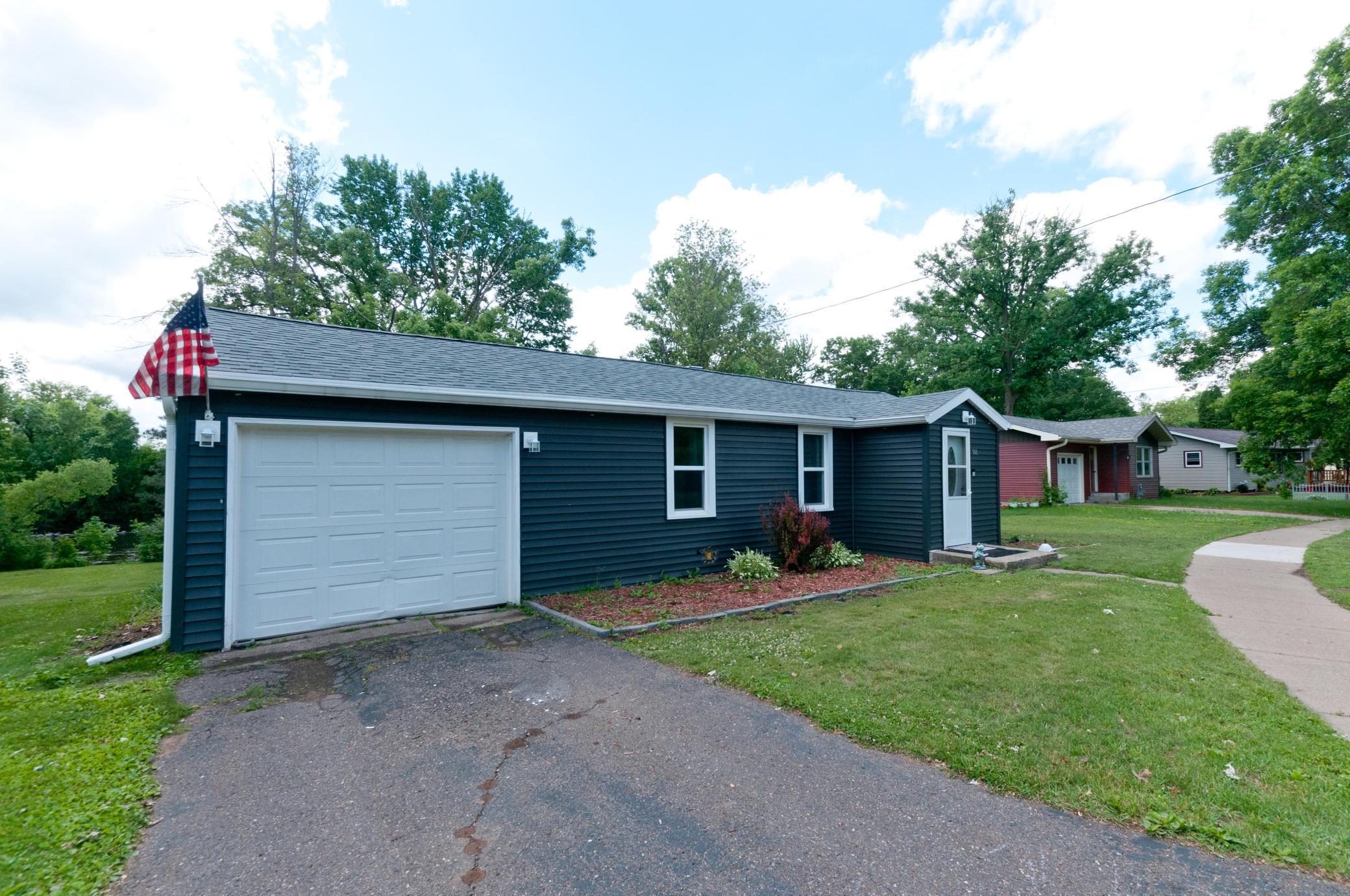511 Hatten Avenue Rice Lake, WI 54868 - Photo 2 of 35