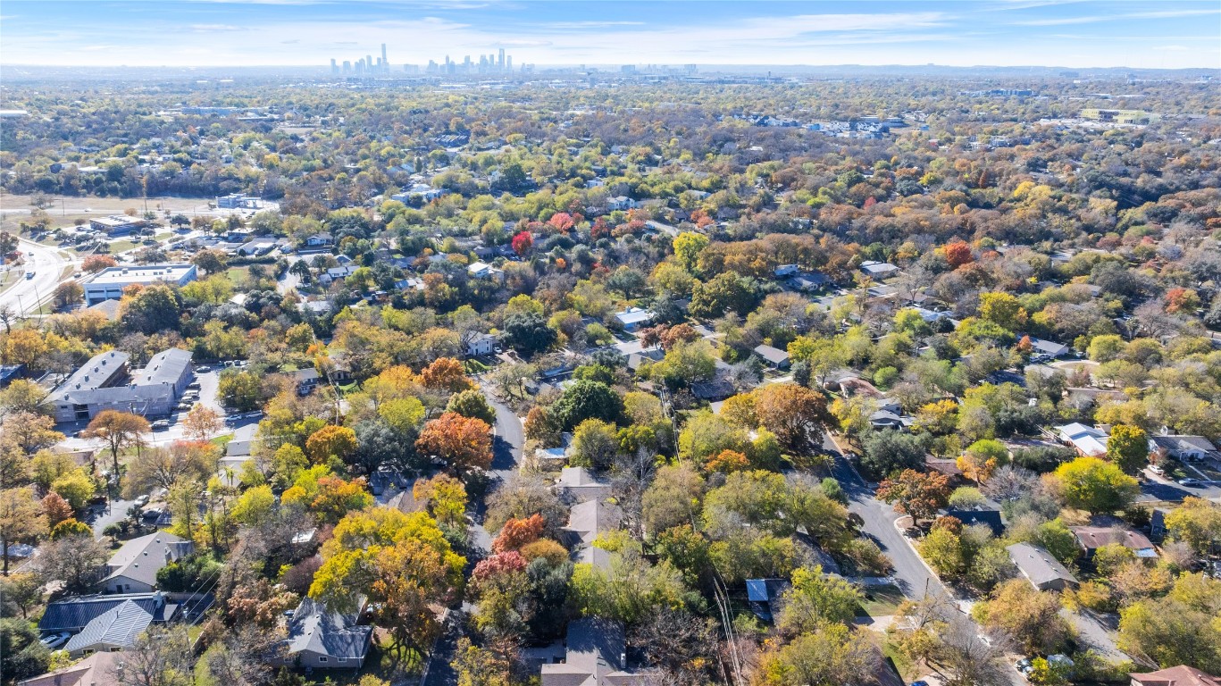 6710 Kings Point West Austin, TX 78723 - Photo 39 of 40 a view of a city