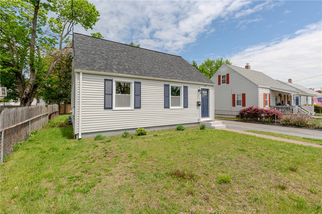 34 Wasaga Road Pawtucket, RI 02861 - Photo 2 of 30 Front yard