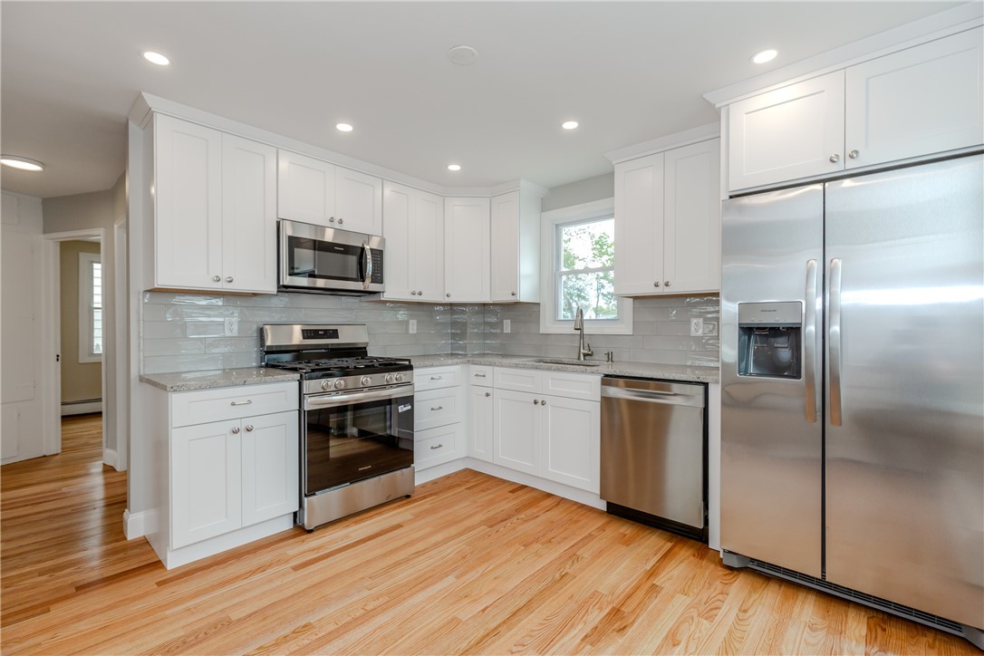34 Wasaga Road Pawtucket, RI 02861 - Photo 7 of 30 Kitchen