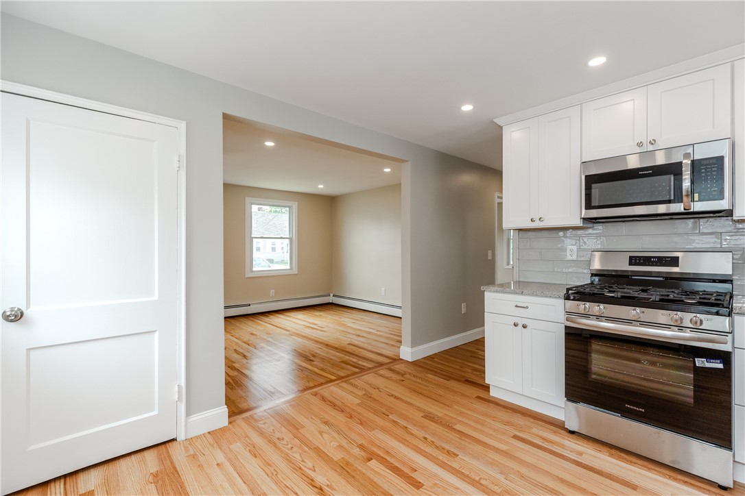 34 Wasaga Road Pawtucket, RI 02861 - Photo 10 of 30 Kitchen