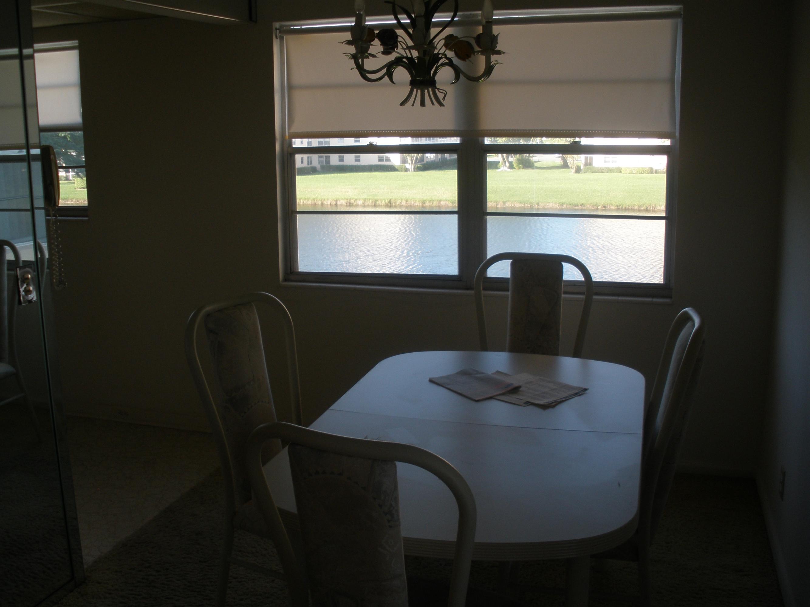 536 Fanshaw North, Unit M Boca Raton, FL 33434 - Photo 4 of 13 Dining Area