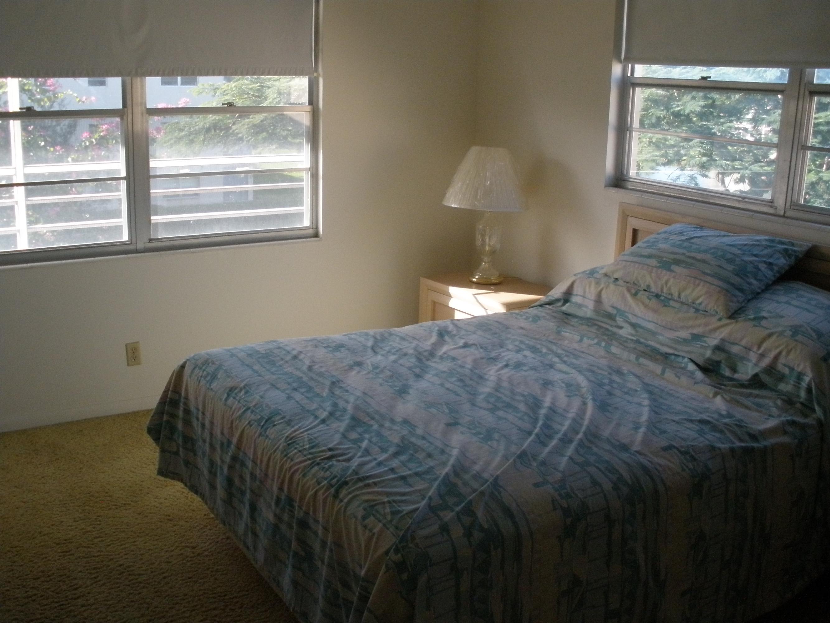 536 Fanshaw North, Unit M Boca Raton, FL 33434 - Photo 8 of 13 Master Bedroom