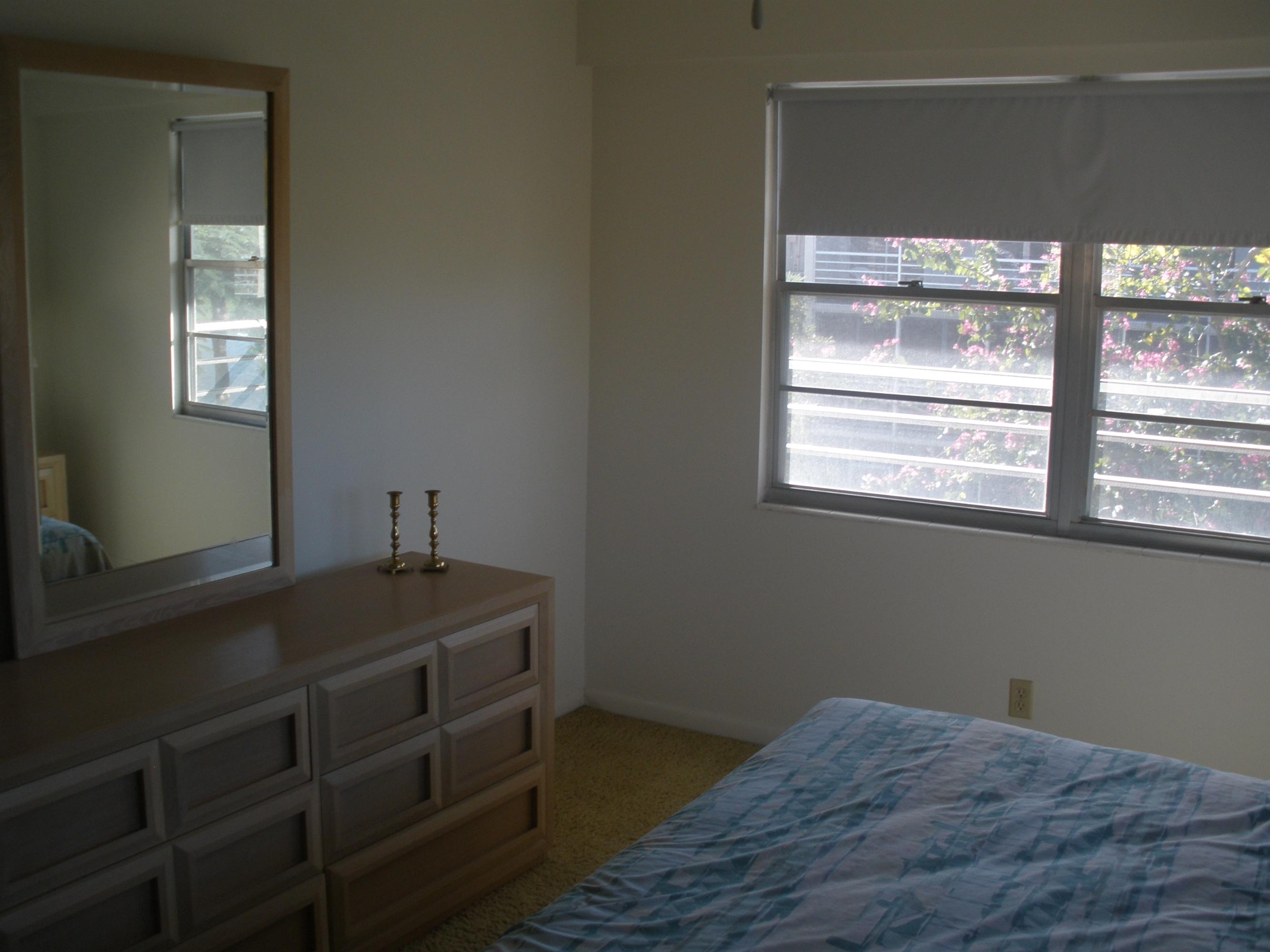 536 Fanshaw North, Unit M Boca Raton, FL 33434 - Photo 9 of 13 Master Bedroom