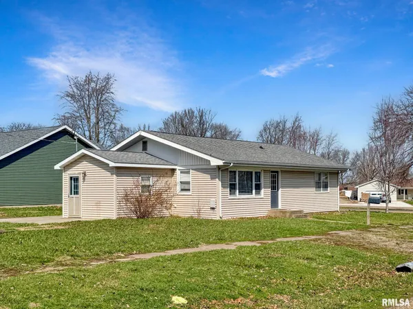 $154,500 | 305 Walnut Street, Mount Sterling, IL 62353