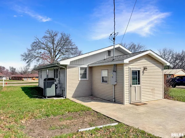 $154,500 | 305 Walnut Street, Mount Sterling, IL 62353