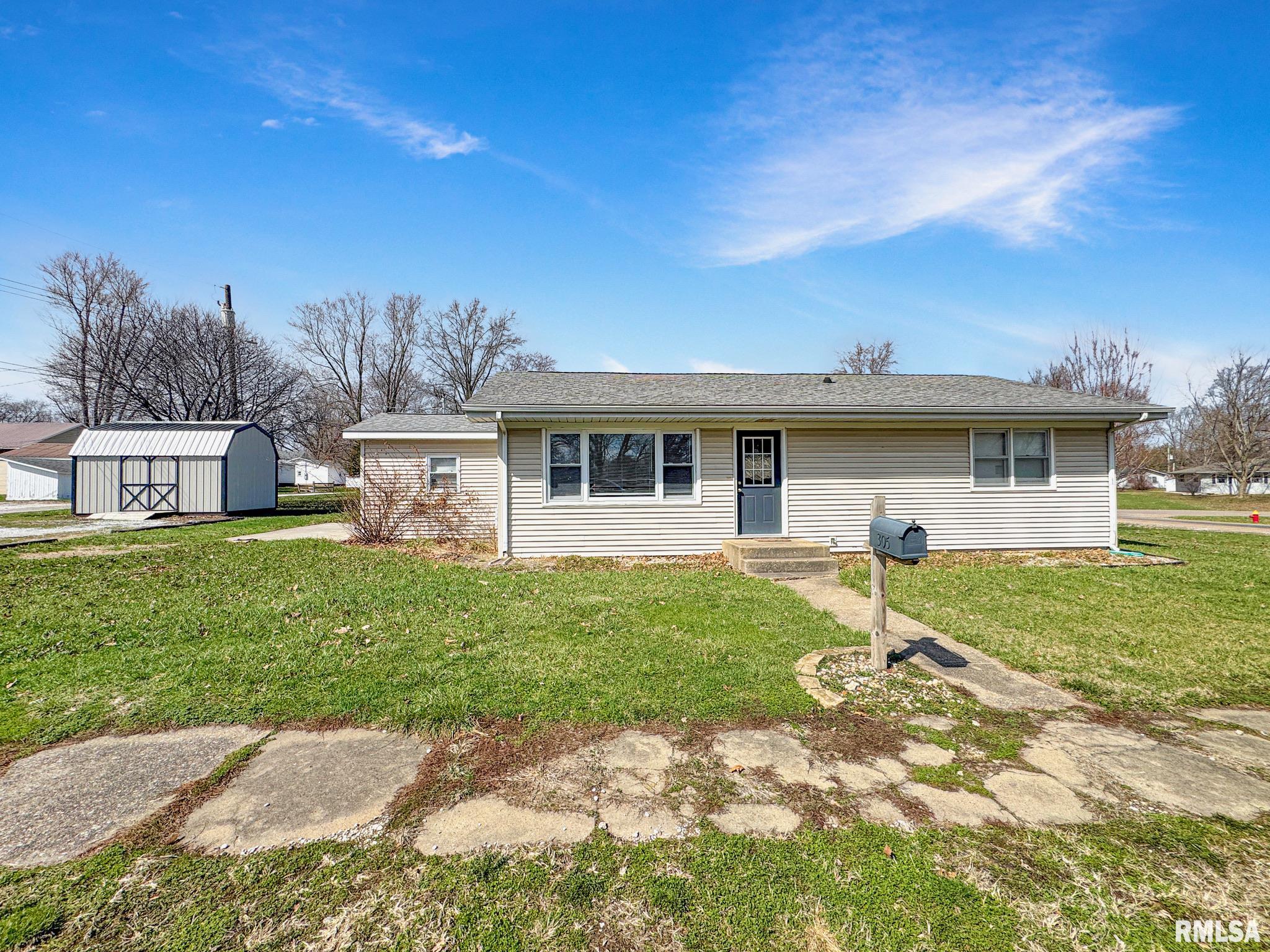 305 Walnut Street Mount Sterling, IL 62353 - Photo 2 of 17