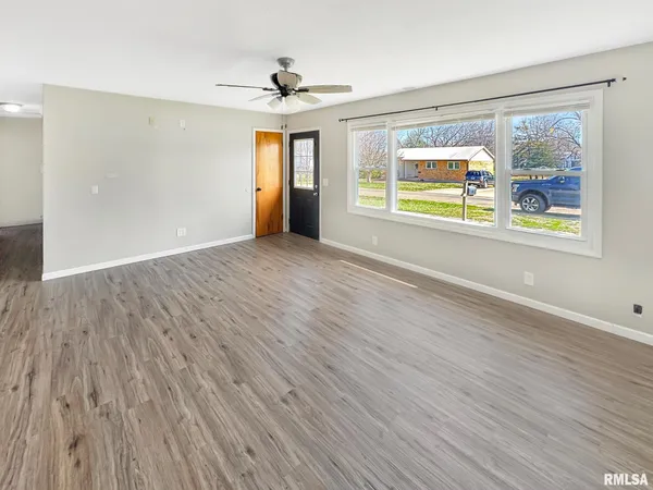 $154,500 | 305 Walnut Street, Mount Sterling, IL 62353