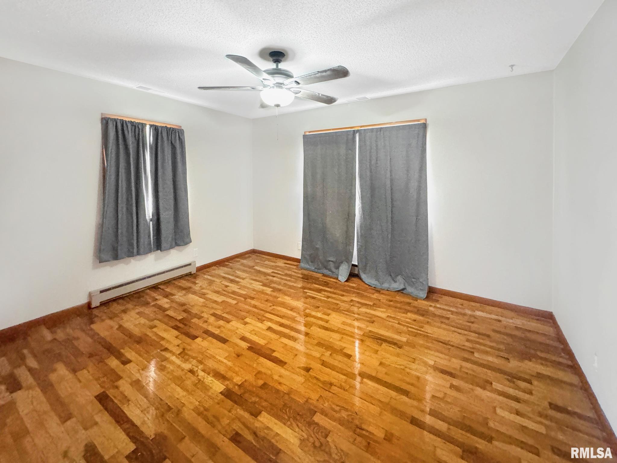 305 Walnut Street Mount Sterling, IL 62353 - Photo 8 of 17