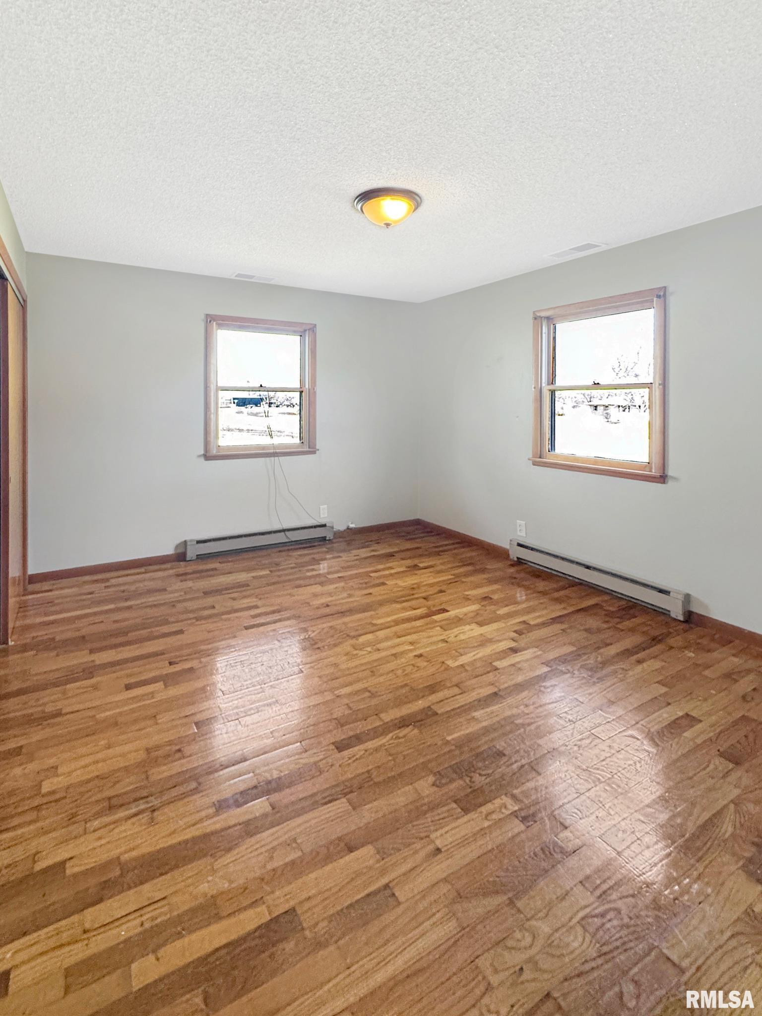 305 Walnut Street Mount Sterling, IL 62353 - Photo 9 of 17