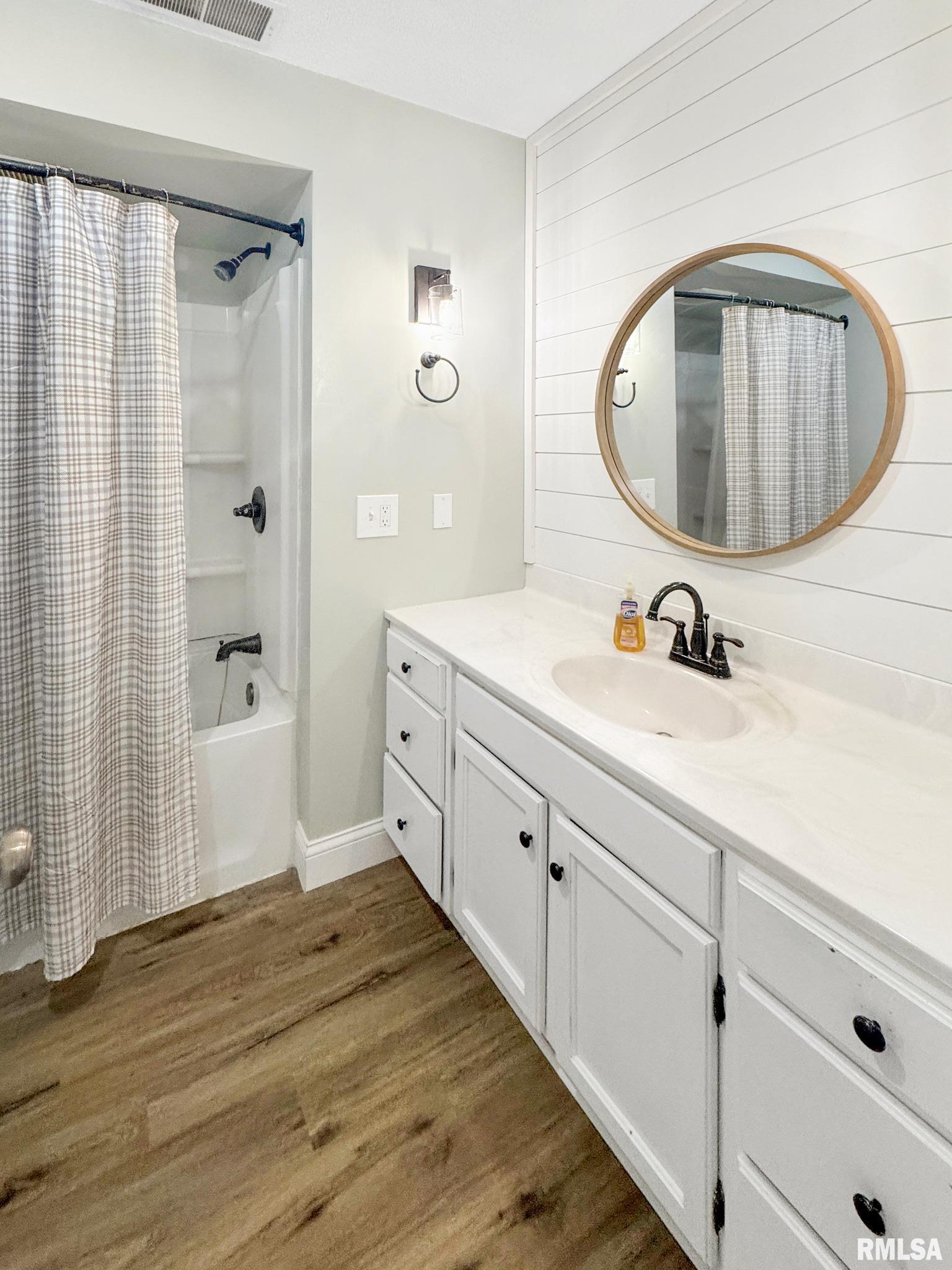 305 Walnut Street Mount Sterling, IL 62353 - Photo 10 of 17