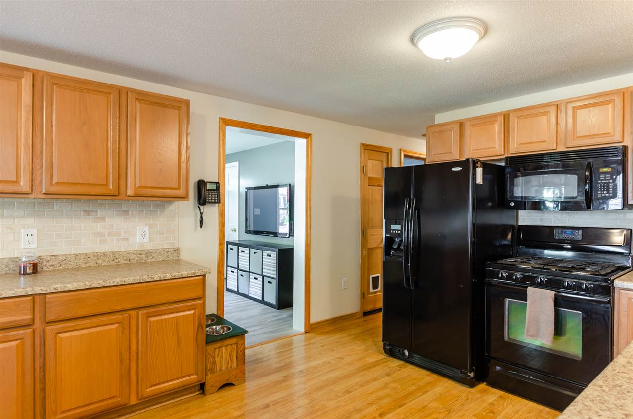 6 Burlington Road Nashua, NH 03062 - Photo 9 of 29