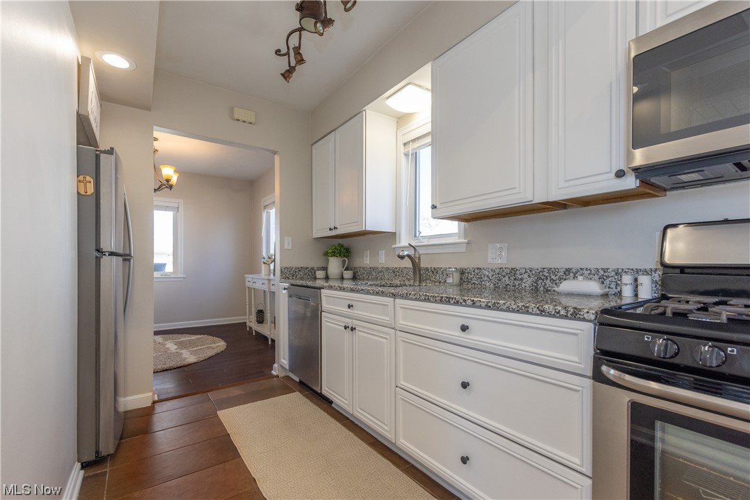 1603 Roselawn Road Cleveland, OH 44124 - Photo 9 of 35 Gallery Image 9