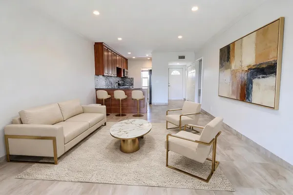 $125,000 | 7855 Northwest 5th Court, Unit 201, Margate, FL 33063