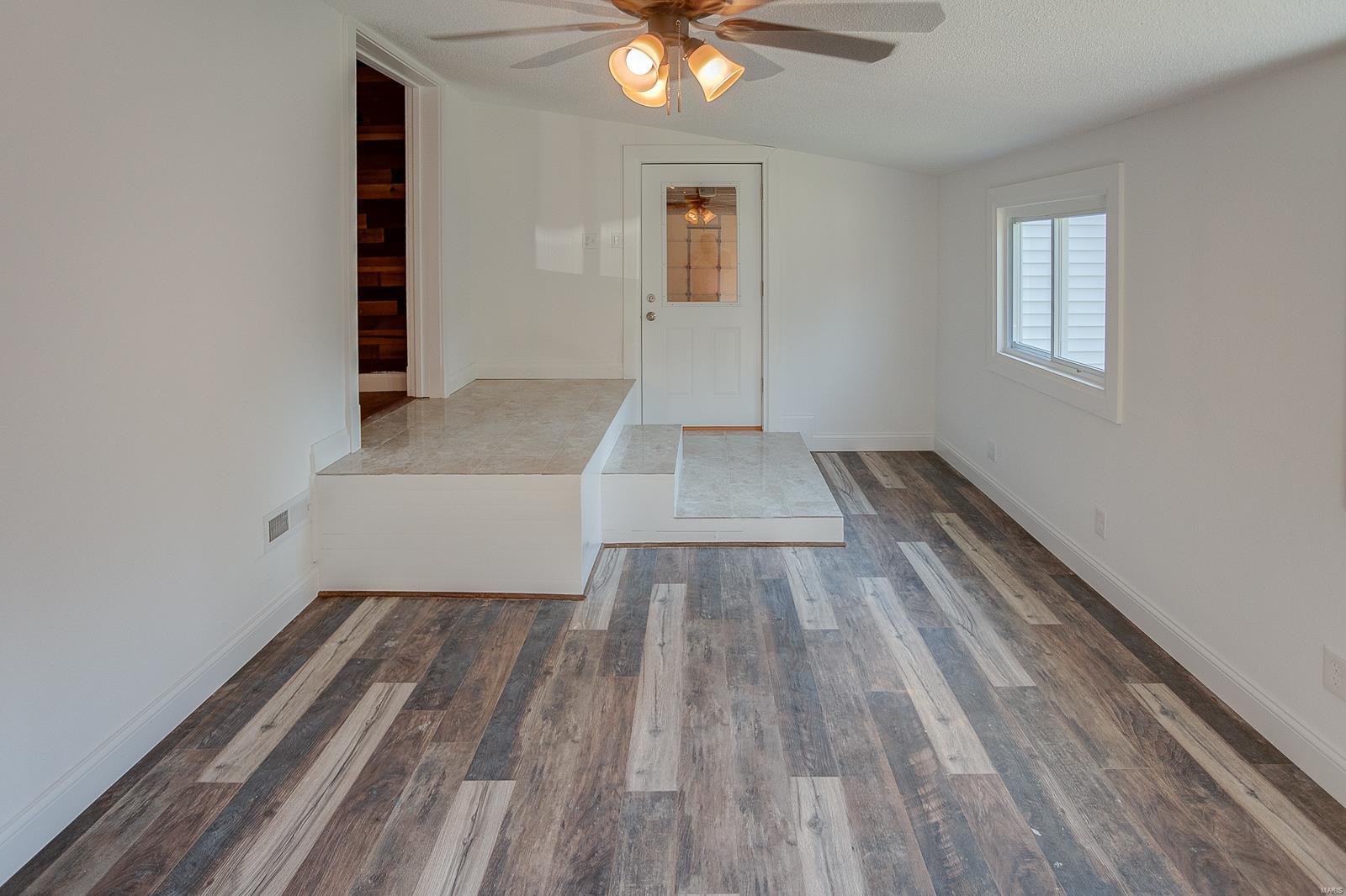 913 Sugar Loaf Hill Road Dupo, IL 62239 - Photo 3 of 41 Gallery Image 3