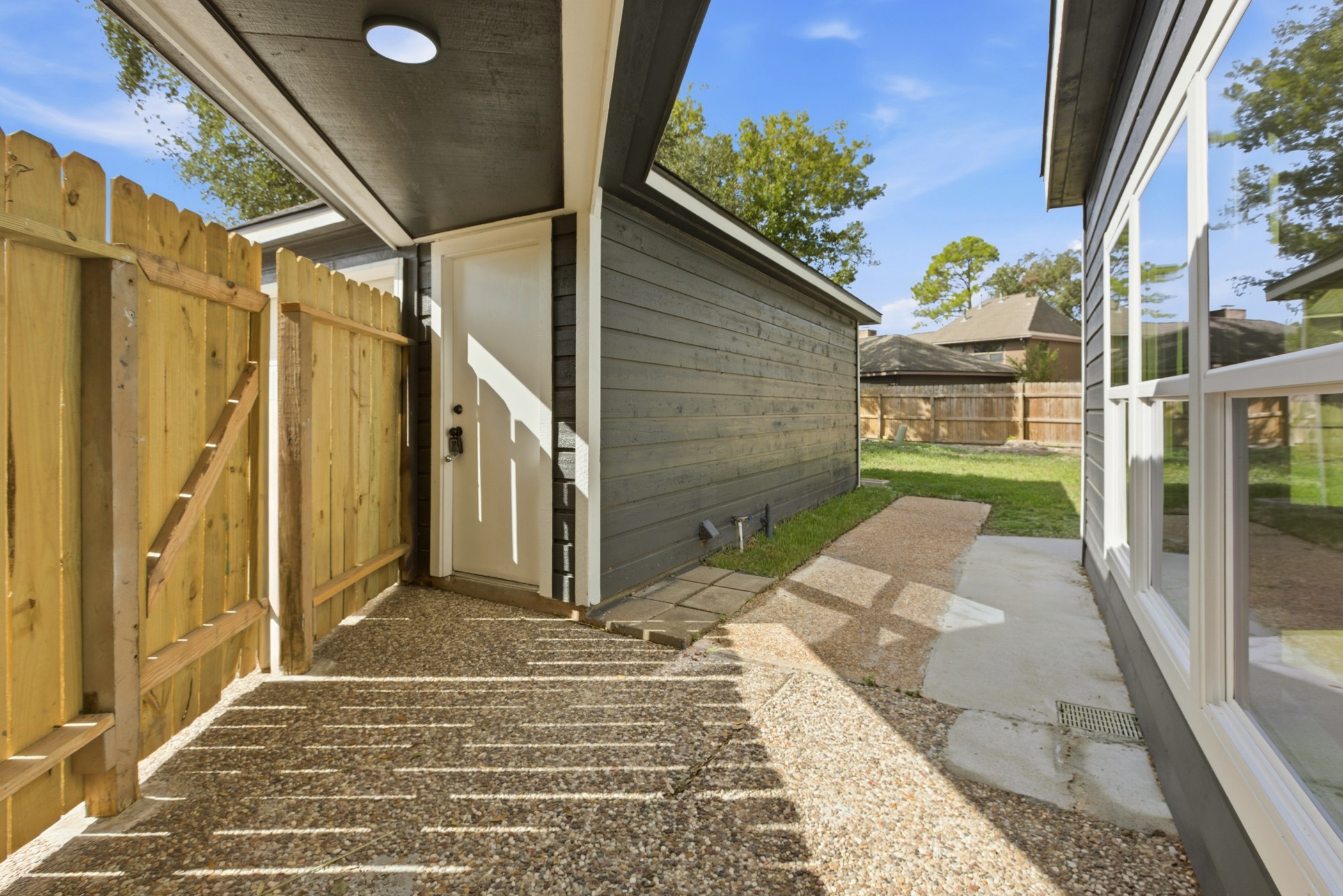 7338 San Ramon Drive Houston, TX 77083 - Photo 35 of 38 a view of a back yard of the house