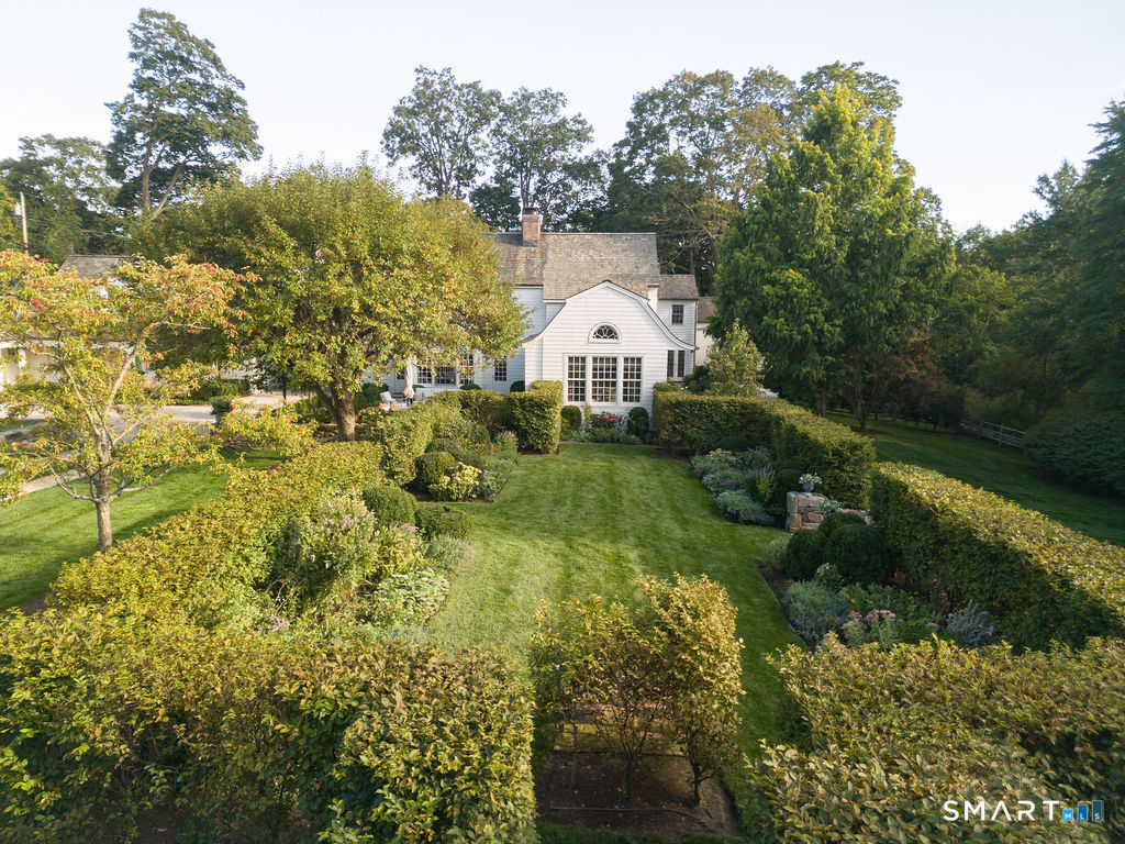 372 Brushy Ridge Road New Canaan, CT 06840 - Photo 15 of 40