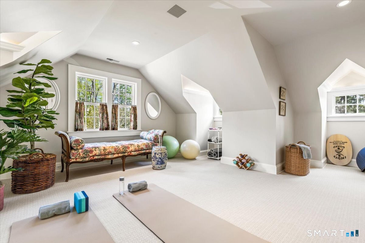 372 Brushy Ridge Road New Canaan, CT 06840 - Photo 28 of 40