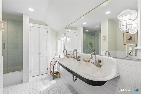 $6,895,000 | 372 Brushy Ridge Road, New Canaan, CT 06840