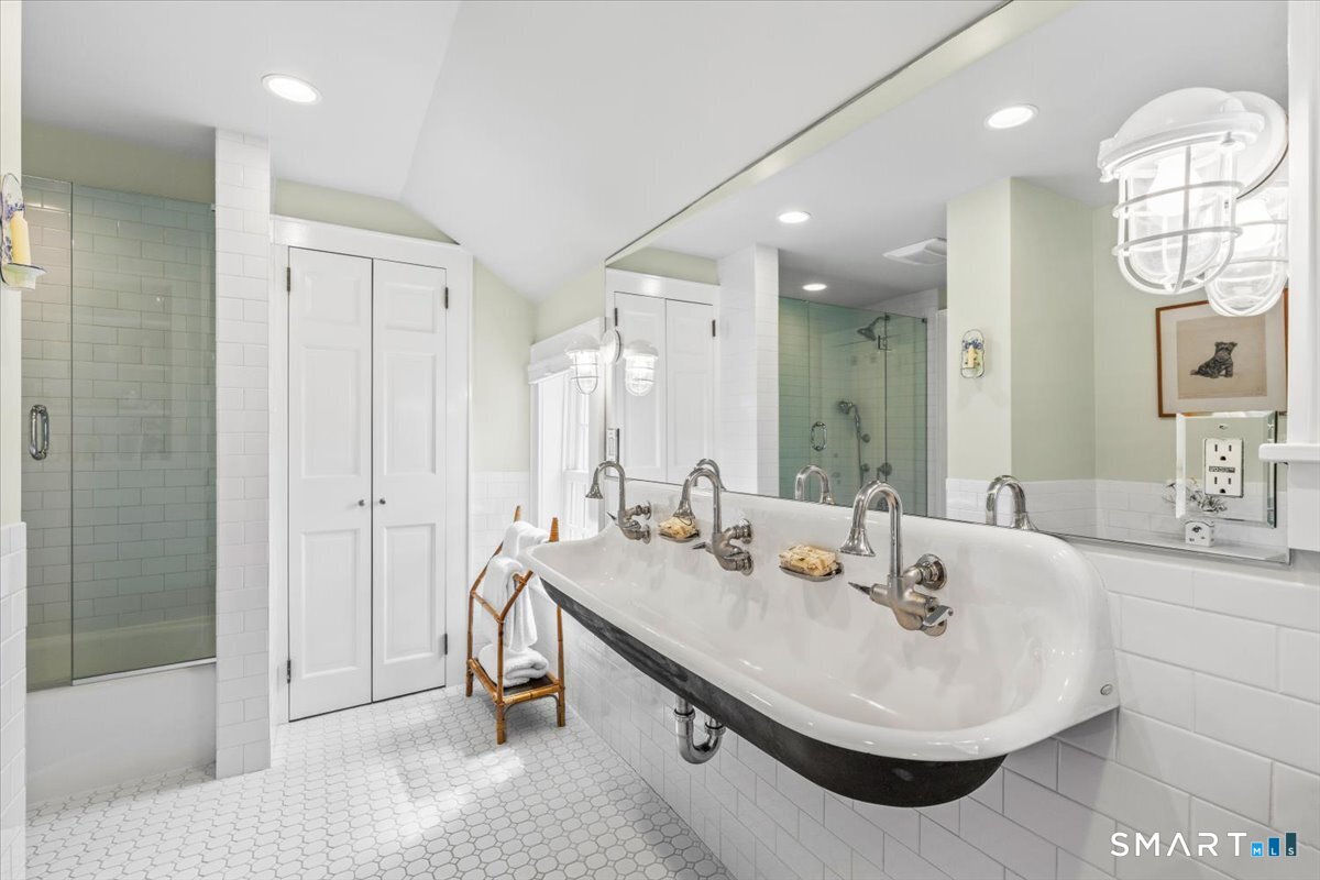 372 Brushy Ridge Road New Canaan, CT 06840 - Photo 32 of 40