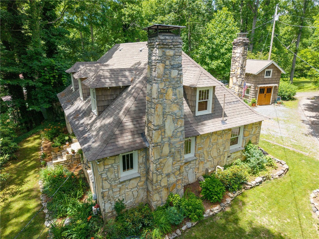 59 Warrior Road Marion, NC 28752 - Photo 2 of 50