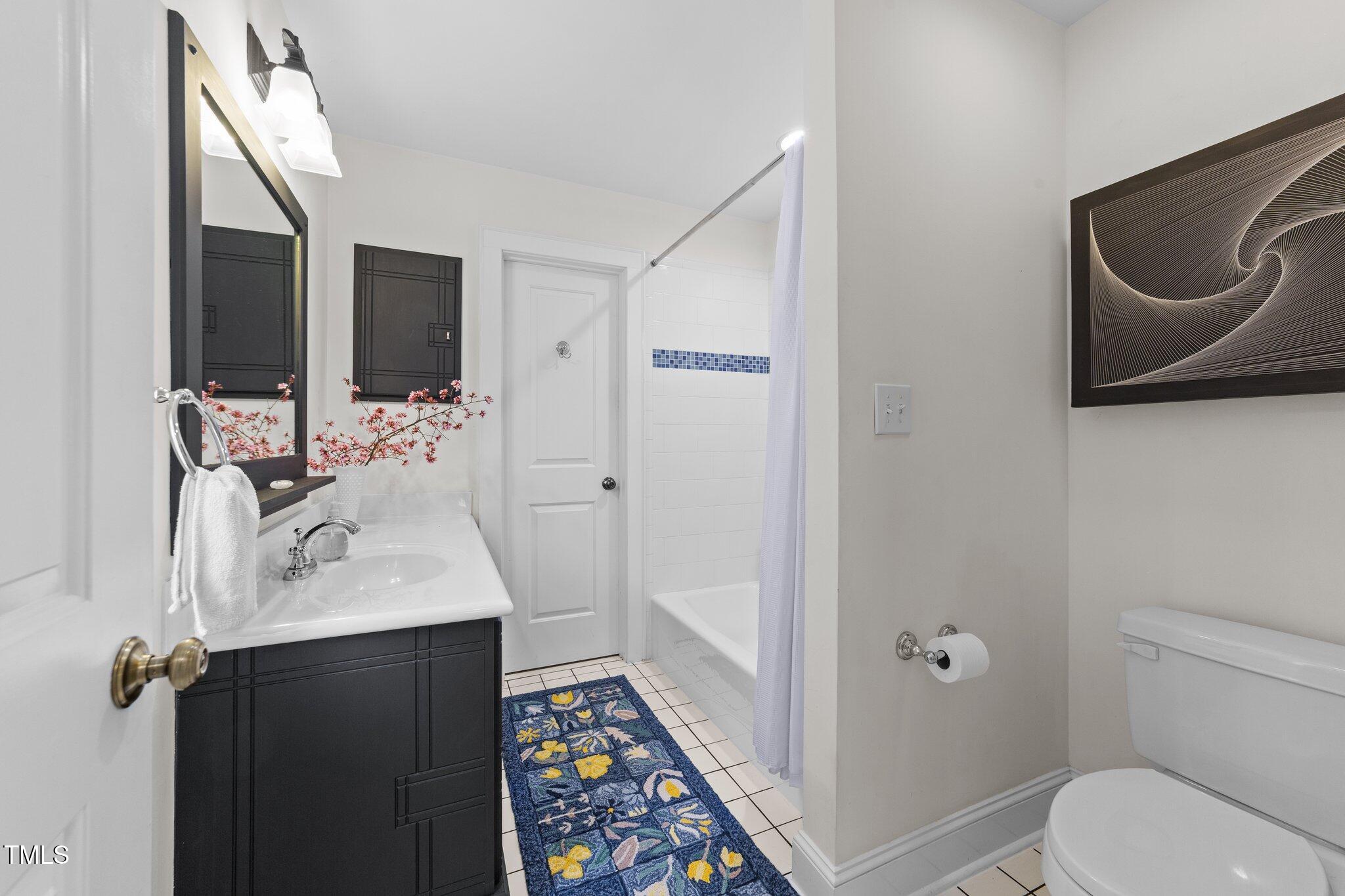2506 Everett Avenue Raleigh, NC 27607 - Photo 31 of 45 3rd bedroom bath, your family is going to love you....