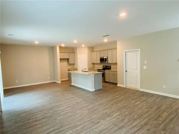 $1,890 | 181 Wynn Way, Pendergrass, GA 30567