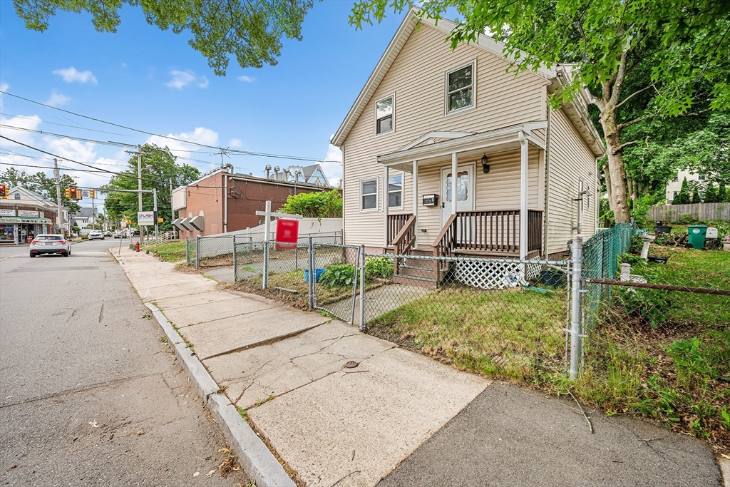 8 Myrtle Street Lynn, MA 01905 - Photo 27 of 36