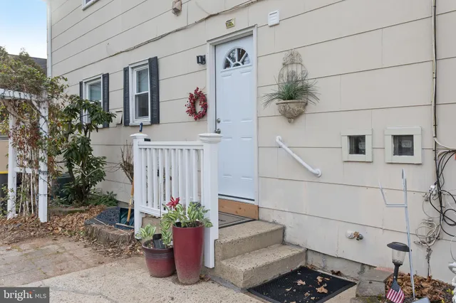 $2,300 | 295 Lander Drive, Trenton, NJ 08619
