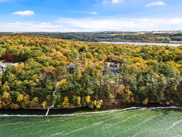$1,649,000 | L2 Oakwood Green Lake, Markesan, WI 53946