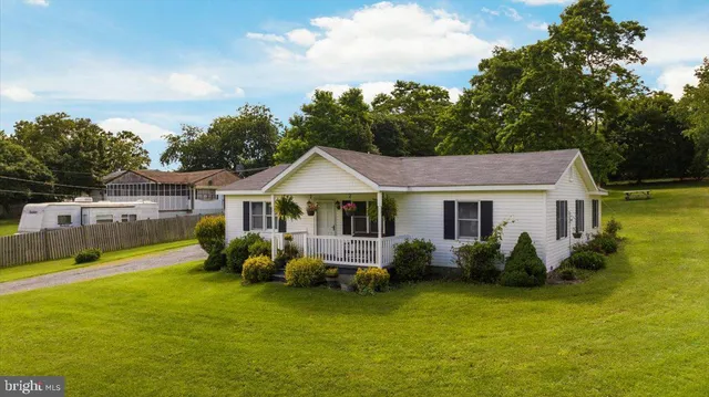 $2,700 | 709 Dicks Hollow Road, Winchester, VA 22603