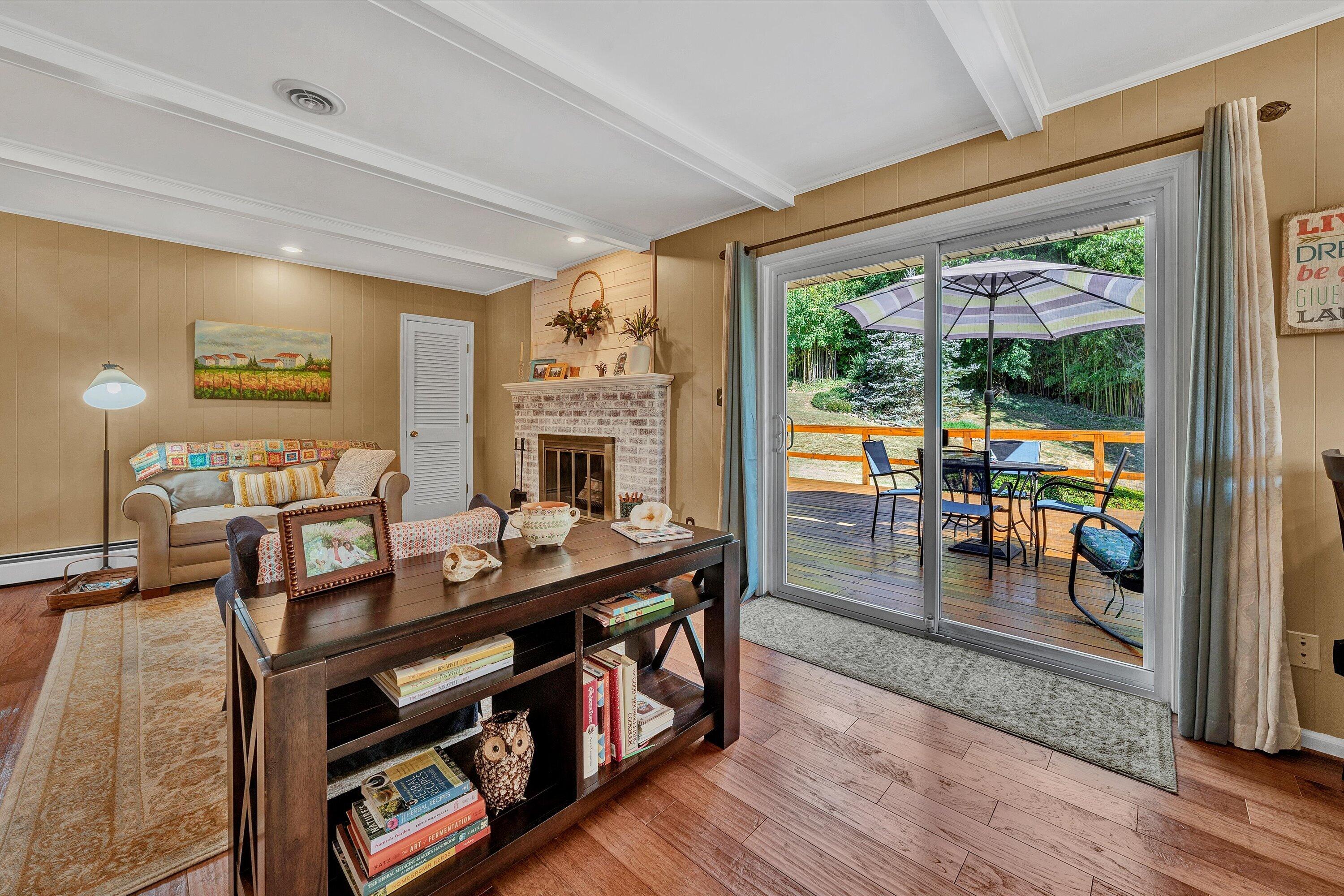 4911 Cave Spring Circle Roanoke, VA 24018 - Photo 11 of 38 12-062520240009