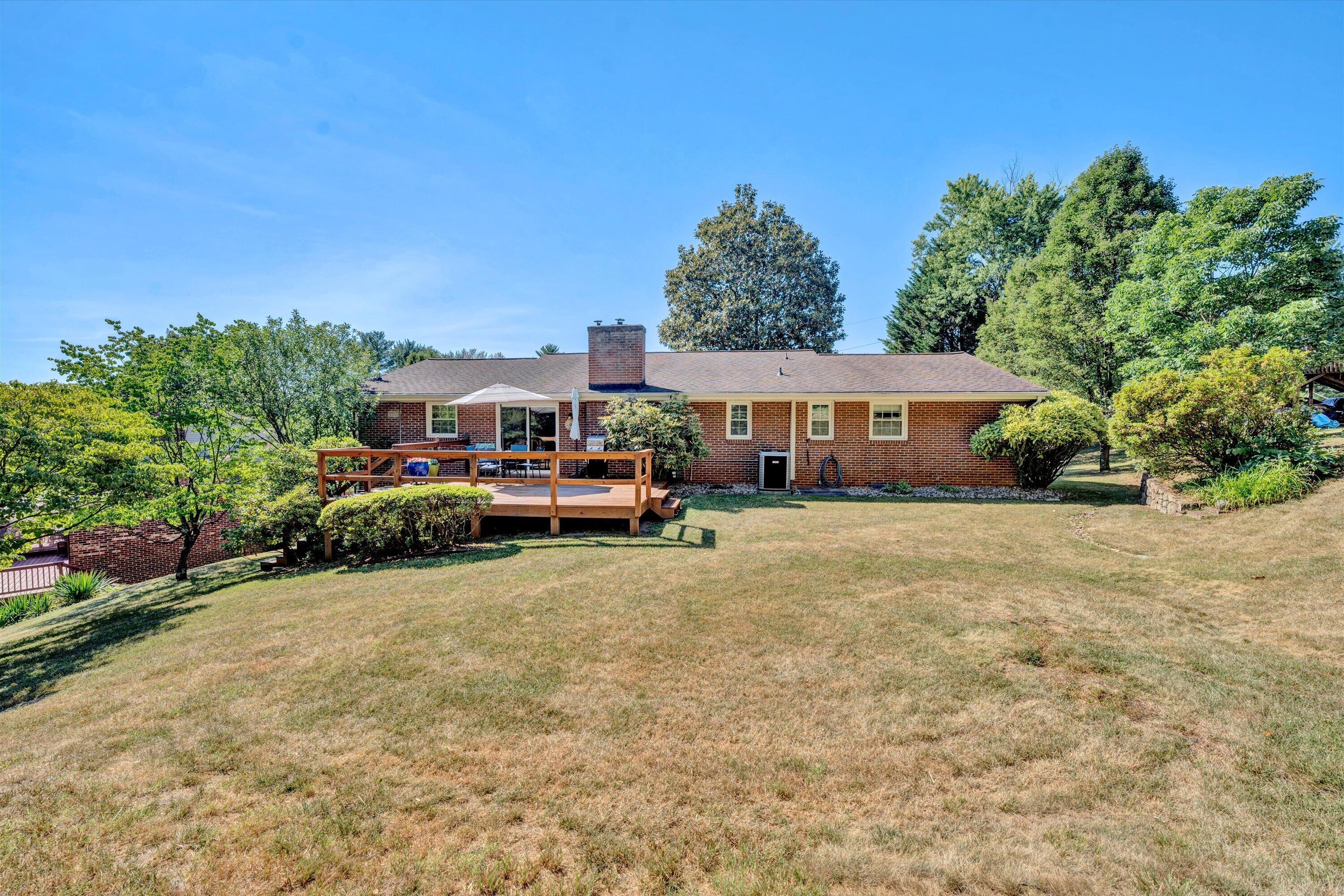 4911 Cave Spring Circle Roanoke, VA 24018 - Photo 32 of 38 33-062520240030