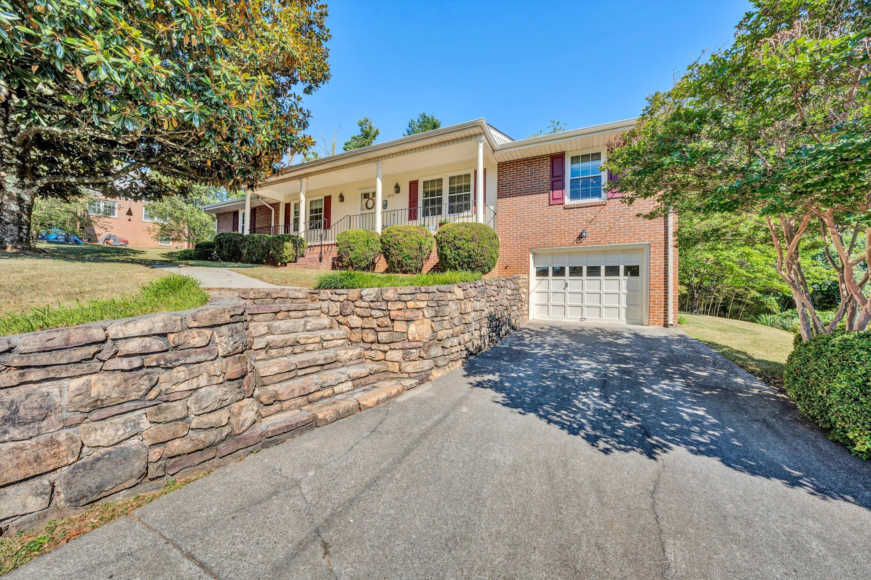 4911 Cave Spring Circle Roanoke, VA 24018 - Photo 35 of 38 36-062520240036