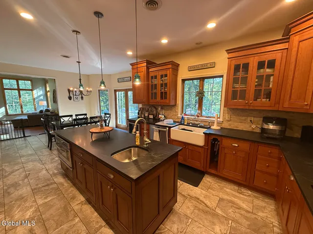 $749,000 | 12 Pond Hollow Road, Sand Lake, NY 12018