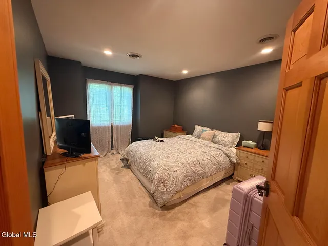 $749,000 | 12 Pond Hollow Road, Sand Lake, NY 12018