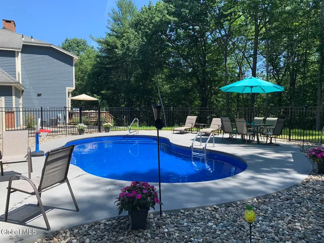 $749,000 | 12 Pond Hollow Road, Sand Lake, NY 12018