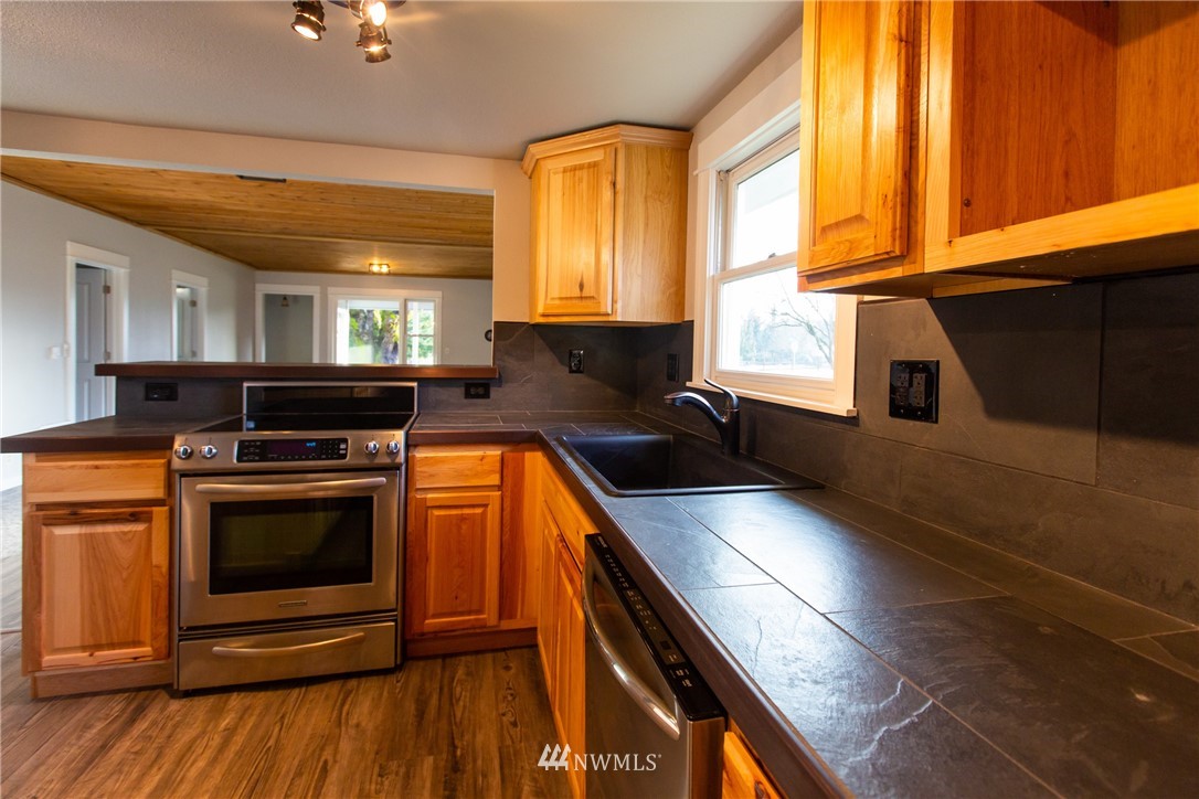 8546 180th Way Southwest Rochester, WA 98579 - Photo 11 of 25