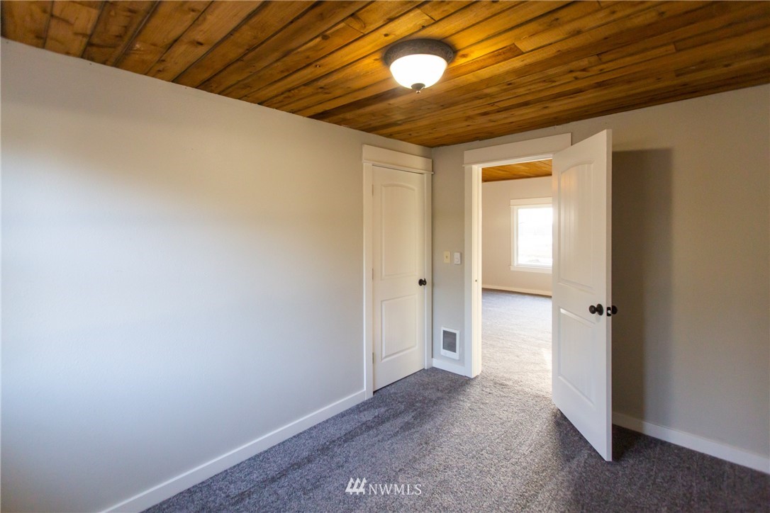 8546 180th Way Southwest Rochester, WA 98579 - Photo 15 of 25