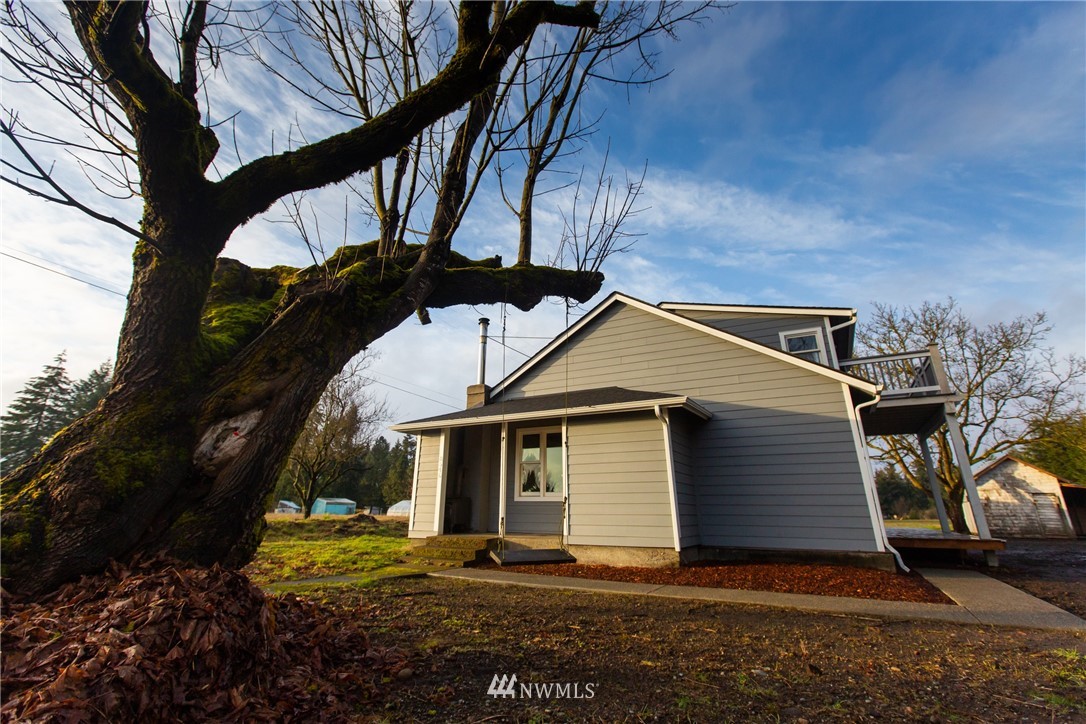 8546 180th Way Southwest Rochester, WA 98579 - Photo 3 of 25